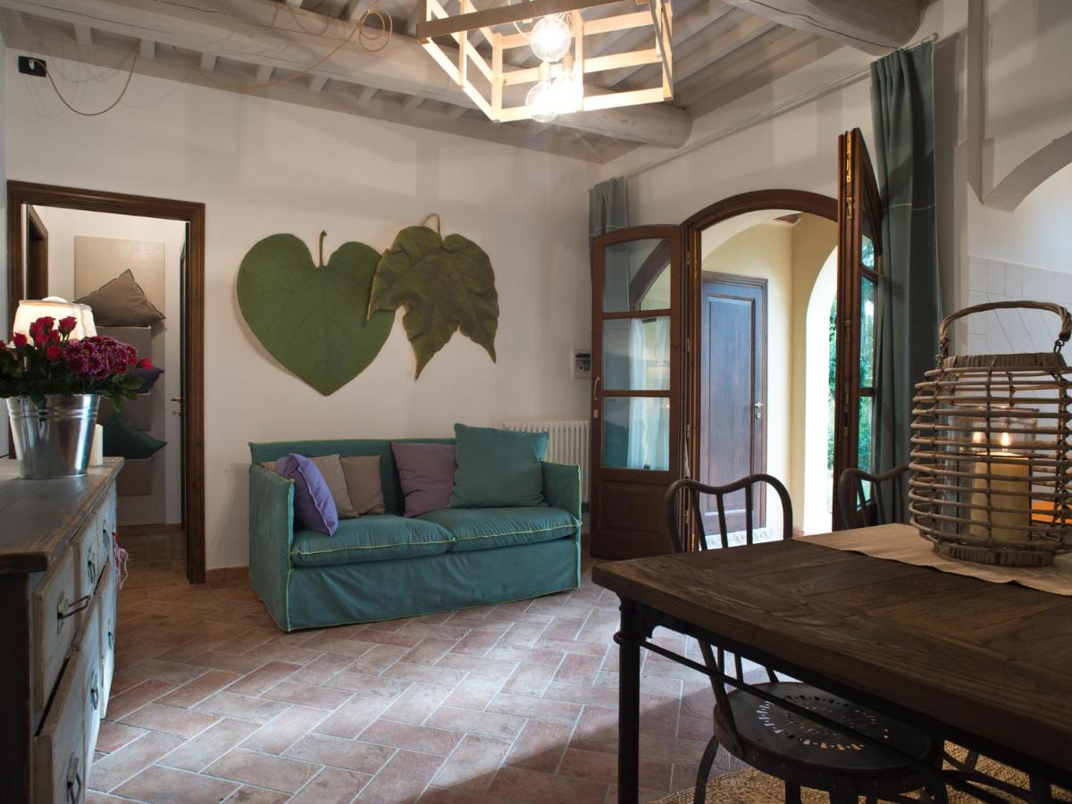 San Ruffino Apartments Lari Exterior foto
