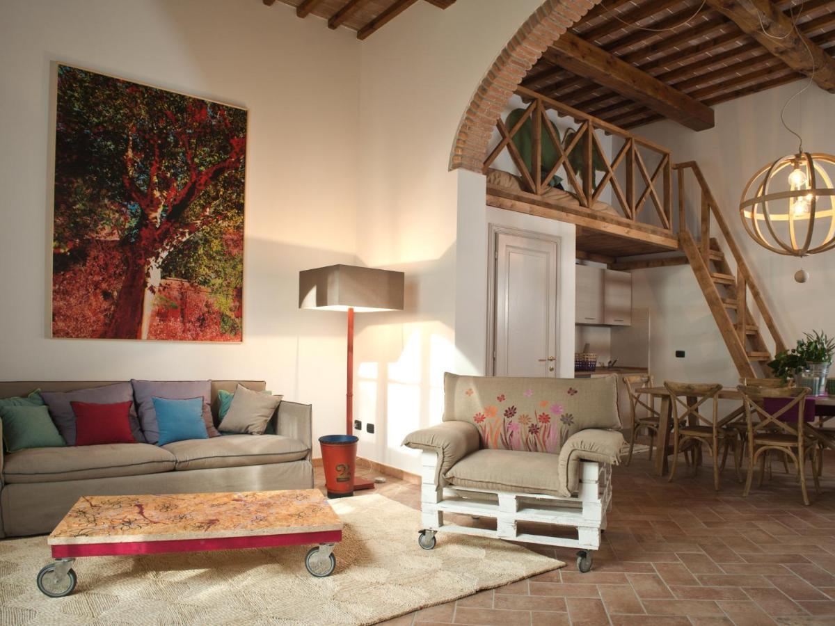San Ruffino Apartments Lari Exterior foto