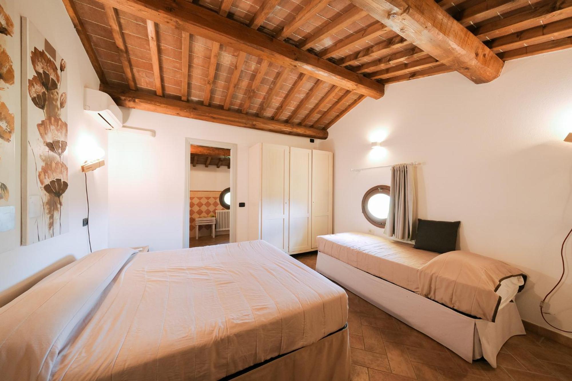 San Ruffino Apartments Lari Exterior foto